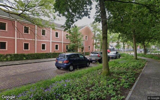 Losloopgebied Hondenlosloopgebied Ten westen van Van Oldenbarneveltlaan, van Eikenlaan tot Almastraat